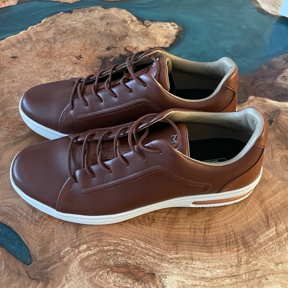 Marc Nason Skechers, mens dress shoe brown size 9